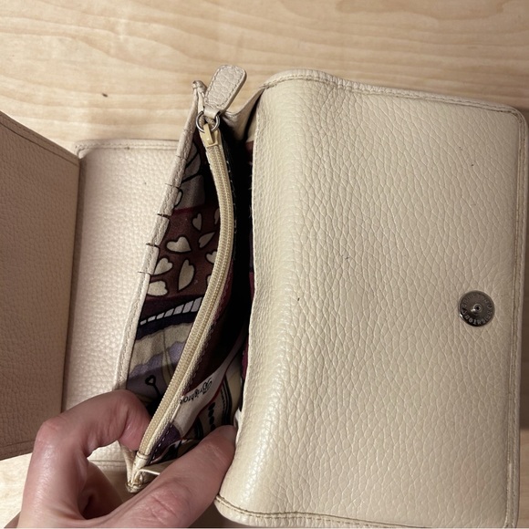 Brighton Masterpiece Collection Melania Wallet Cream/Yellow Pebbled Leather VTG - Picture 10 of 15